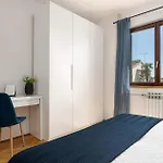 Awesome In With Wifi Apartman Poreč