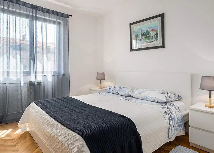 Apartamento Awesome In With Wifi